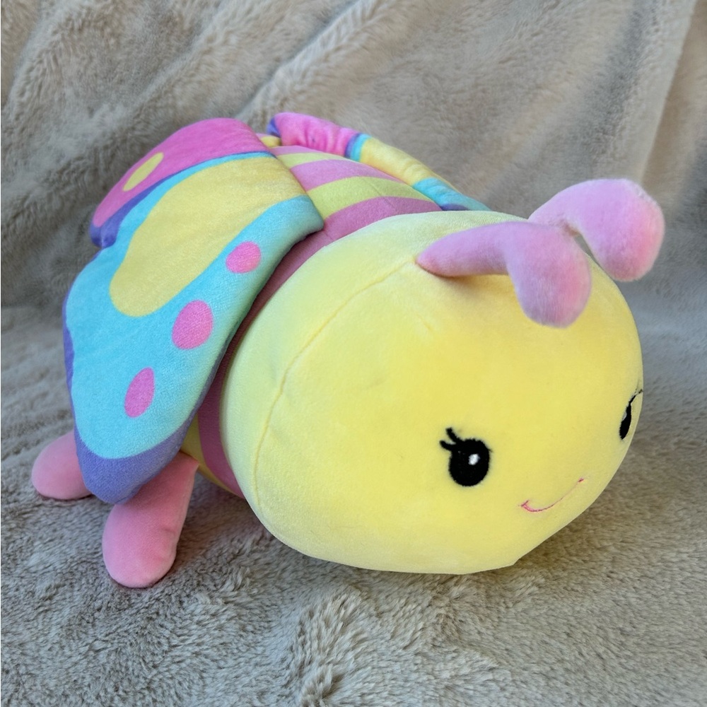 Butterfly NWOT pastel plush 😃🌈🦋